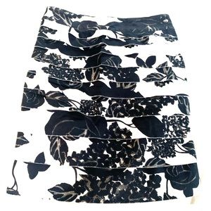 White House black market pencil skirt